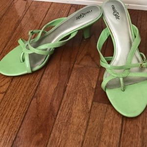 2 1/2 inch mint green heals.